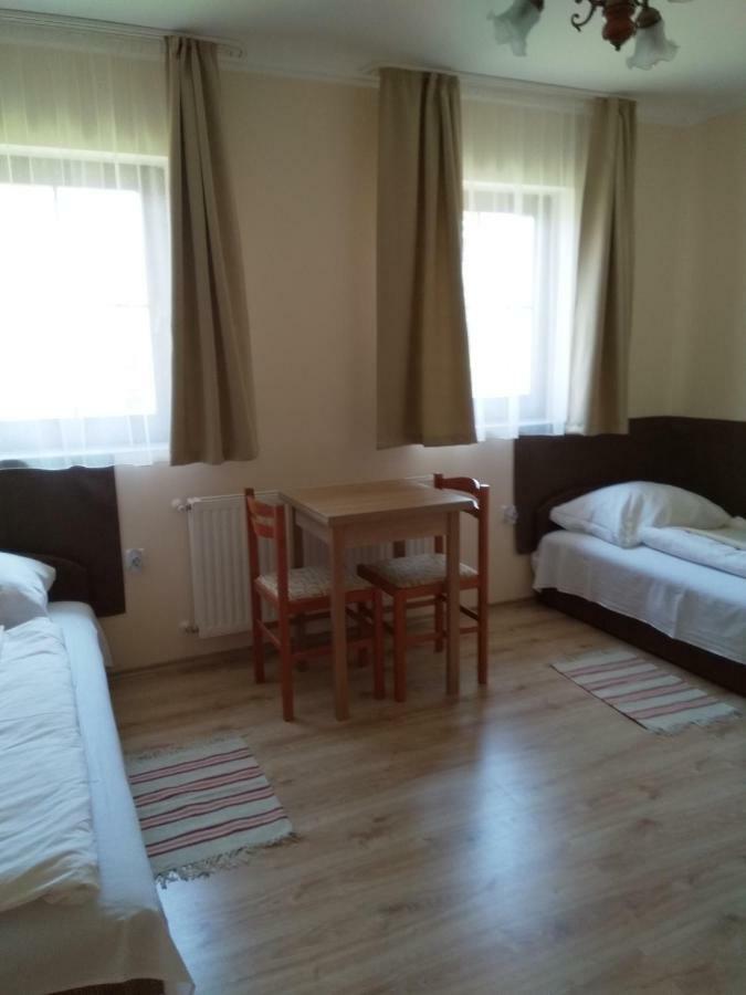 Kiserdo Vendeghaz Rajka Buitenkant foto